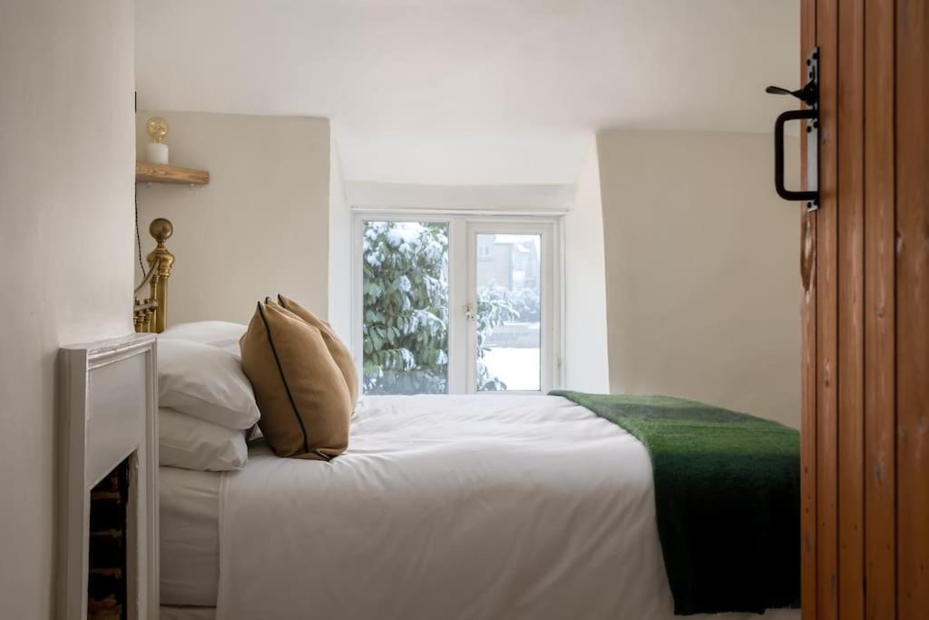 Charming 17Th Century Cotswold Cottage Adlestrop Eksteriør bilde